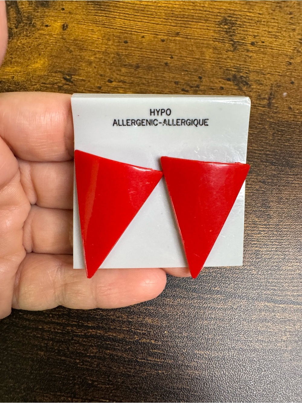💚4/$20 Vintage Red Triangle Hypoallergenic Metal Post Earrings